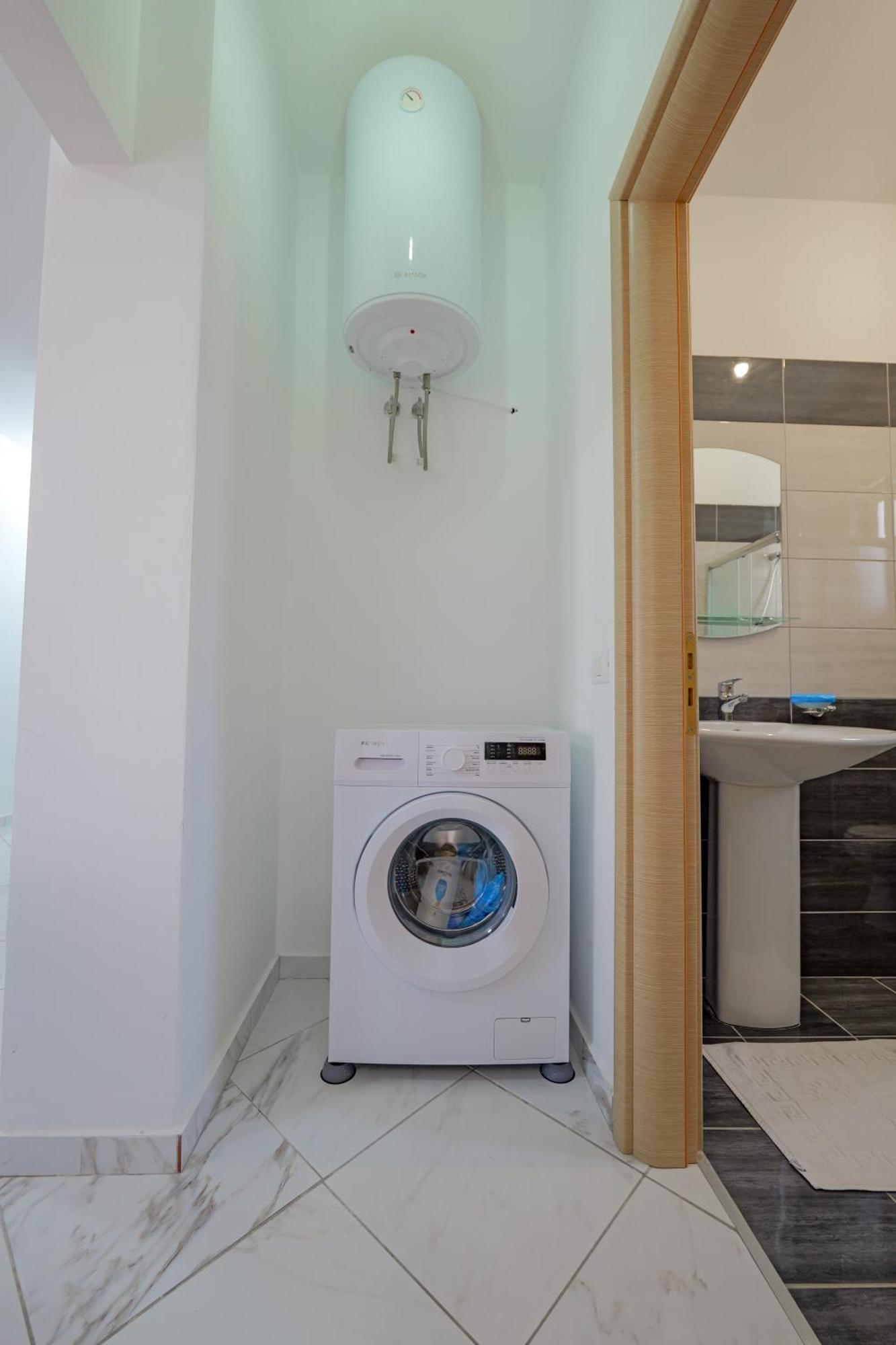 Valentina Apartment 1 Sarandë Eksteriør bilde